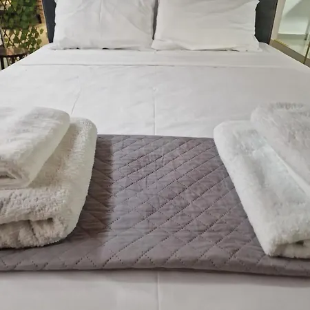 Square Никосия