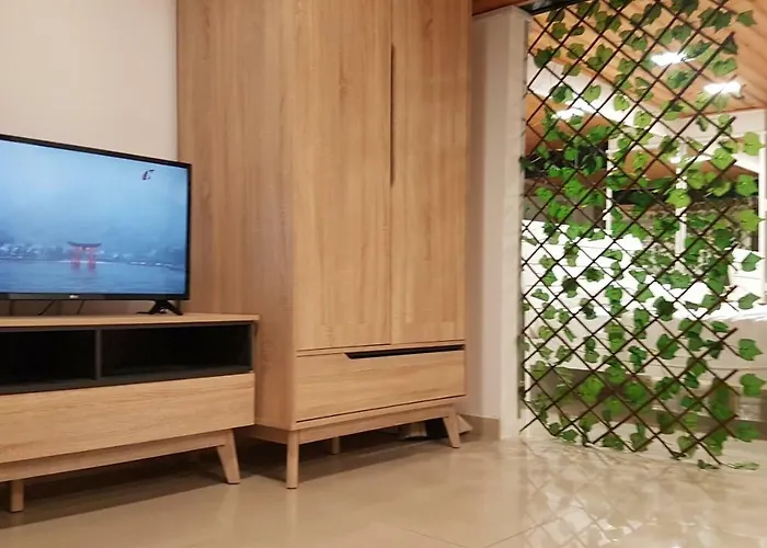 アパート Square ニコシア